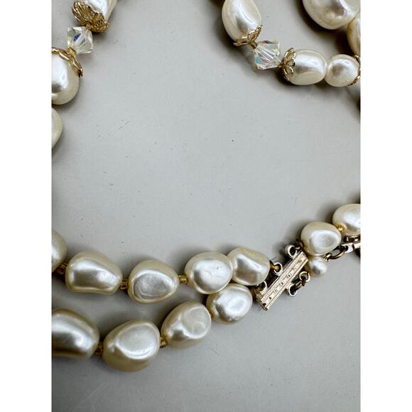 Vintage Japan 3 Strand Faux Pearls Faceted Aurora Borealis Crystal Necklace - Picture 9 of 10
